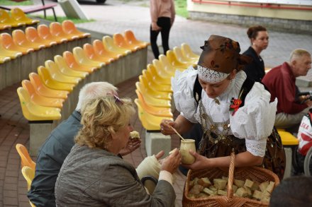 Obrzęd dożynkowy w amfiteatrze